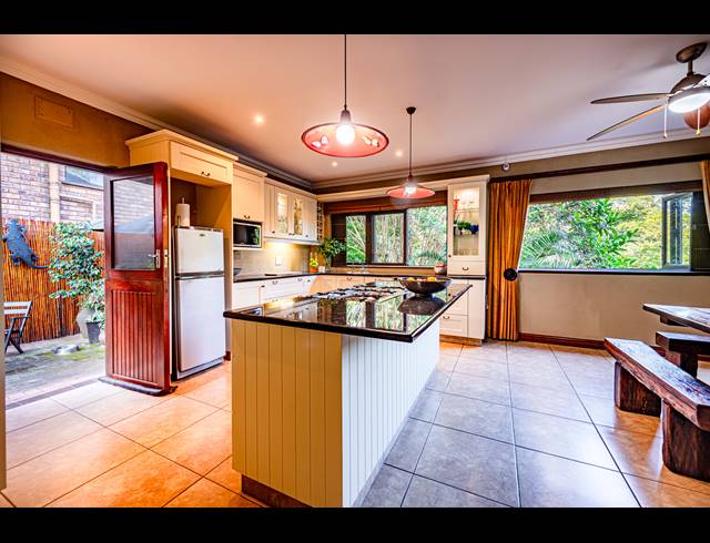 4 BEDROOM FREEHOLD SOLD IN COWIES HILL